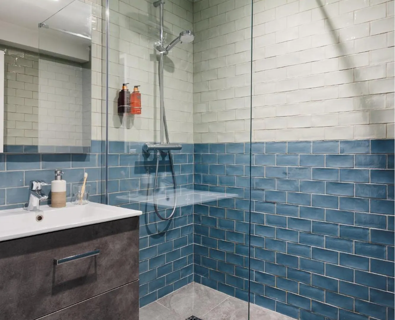 Hotel apartamentowy Edgar Saint-lazare - Amsterdam Paryż